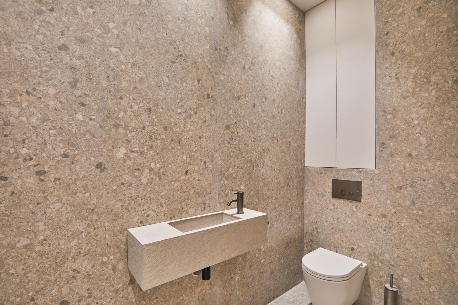 8c138789-0e1f-41ca-8ab5-6e82015b91d9